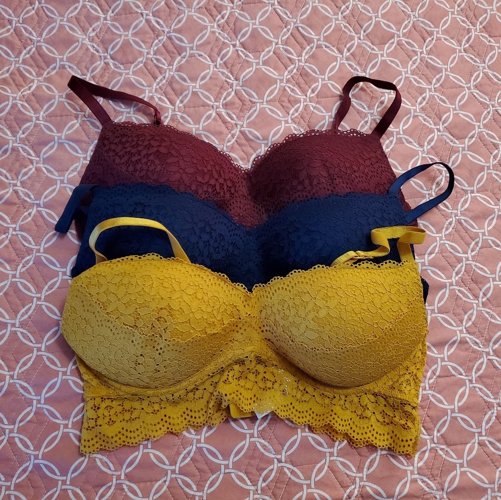 38B bra Xhilaration (((burgundy & navy only)))
